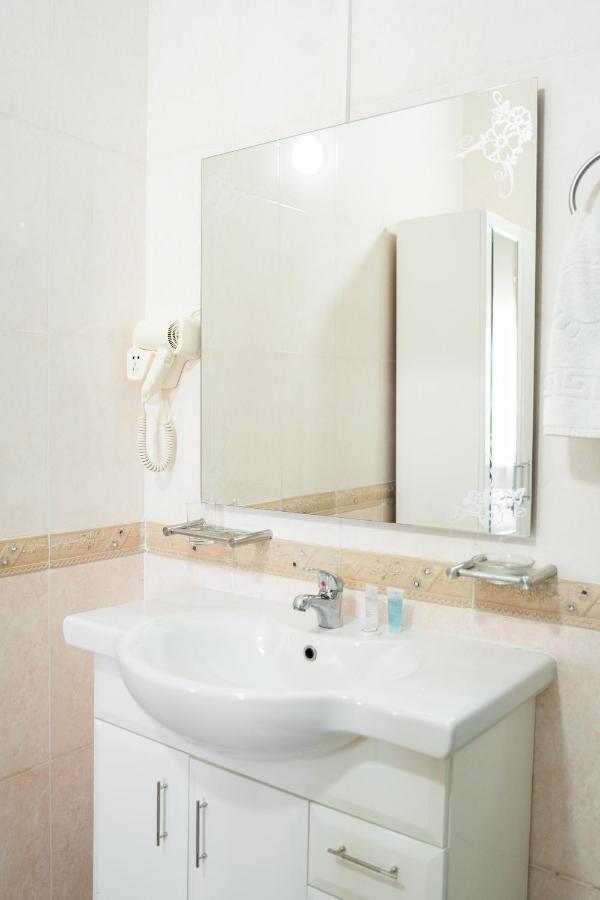 Aktau Airport Hotel Eksteriør bilde